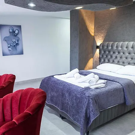 Aparthotel Ideal Butik